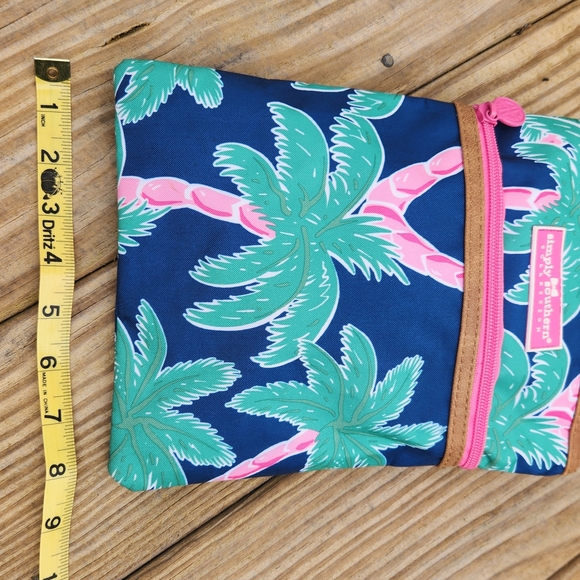 Simply Southern Palm-Print Crossbody Bag in Navy and Pink - Picture 7 of 8